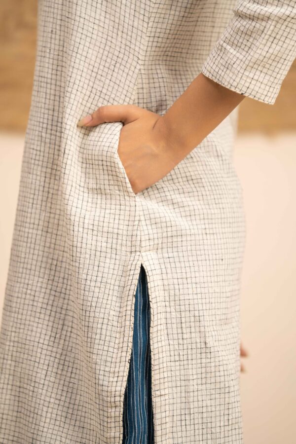 Hand woven Kala Cotton Off-White Staright Kurta with Indigo Kala Cotton Palazzo- Set of 2 - Image 8