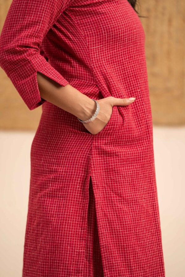 Hand woven Kala Cotton Magenta Round neck Kurta with Palazzo- Set of 2 - Image 6