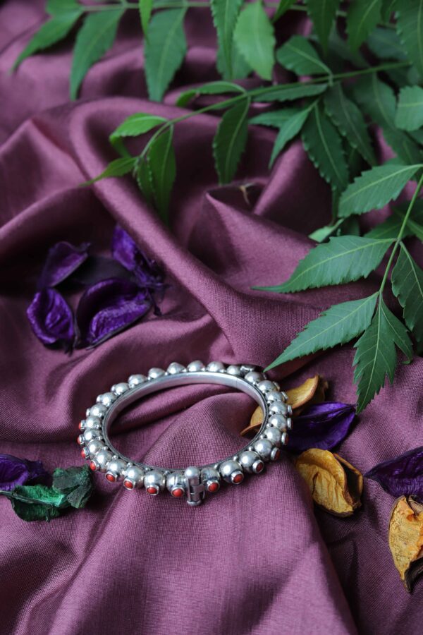 Silver Kada in Coral semi-precious stones- Set of 1 - Image 3