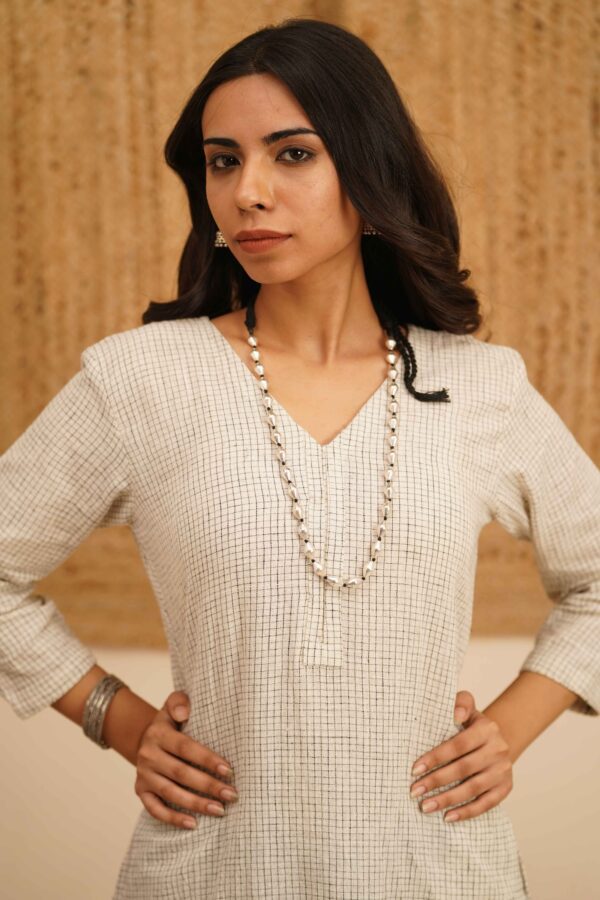 Silver Beads Necklace in Maroon/Black Thread - Image 4