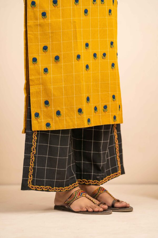 Hand embroidered Kurta and Palazzo set in Hand woven cotton - Image 6