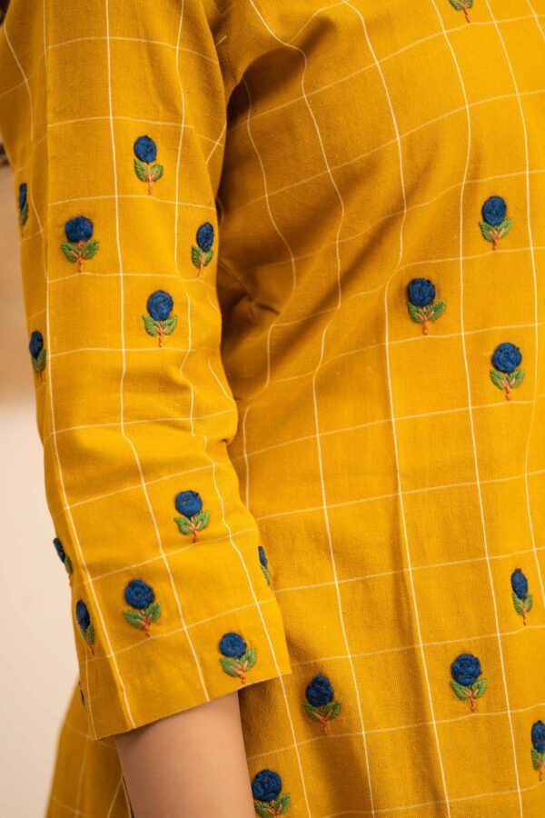 Hand embroidered Kurta and Palazzo set in Hand woven cotton - Image 10