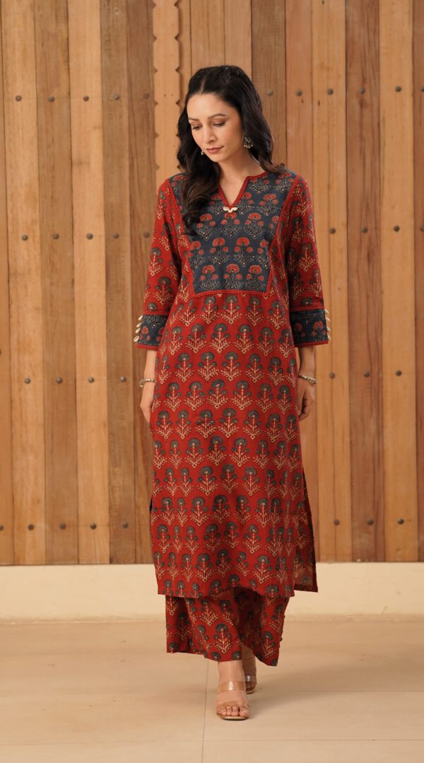 Indigo - Maroon Staright Kurta with cowrie shells and lace detailing in cotton fabric - Image 6