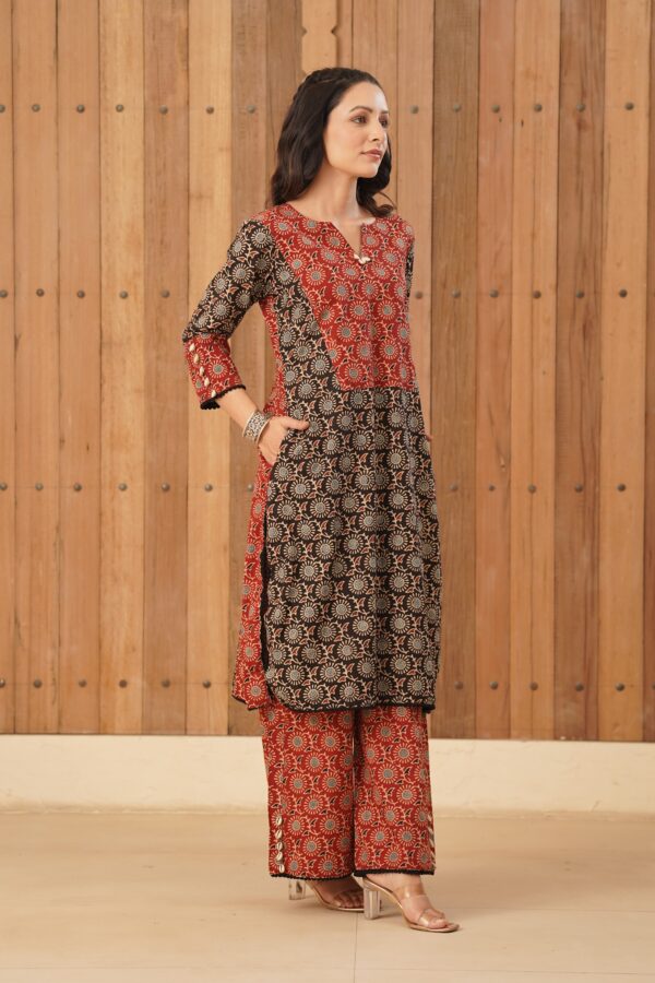 Black - Maroon Straight Kurta with cowrie shells and lace detailing in cotton fabric - Image 7