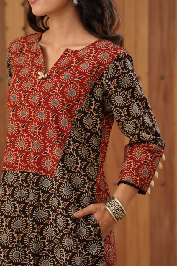 Black - Maroon Straight Kurta with cowrie shells and lace detailing in cotton fabric - Image 2