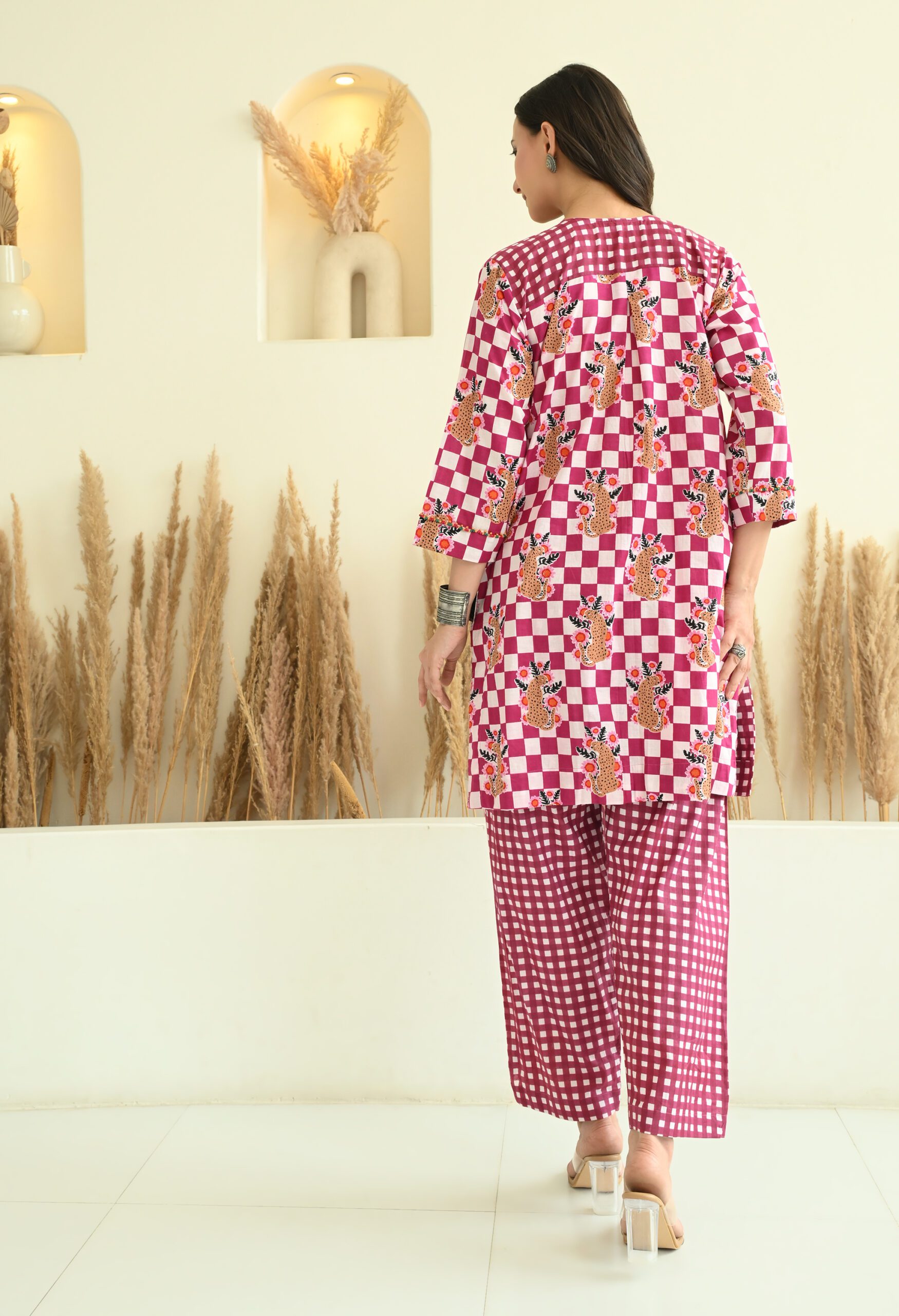 Checks & Animal Printed Short Kurta Pants Co-Ord Set - Image 5