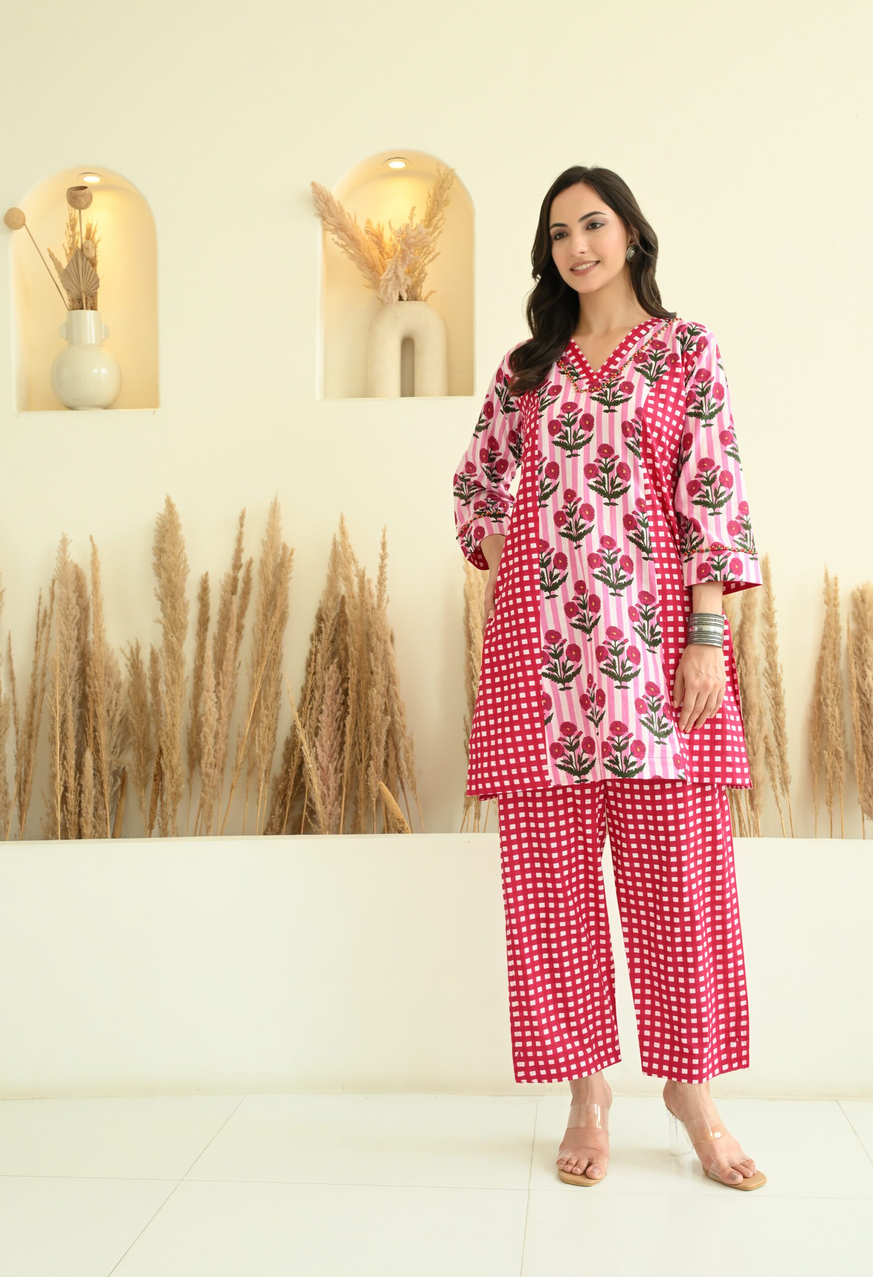 Floral and Checks Printed Short Kurta Pants Co-Ord Set