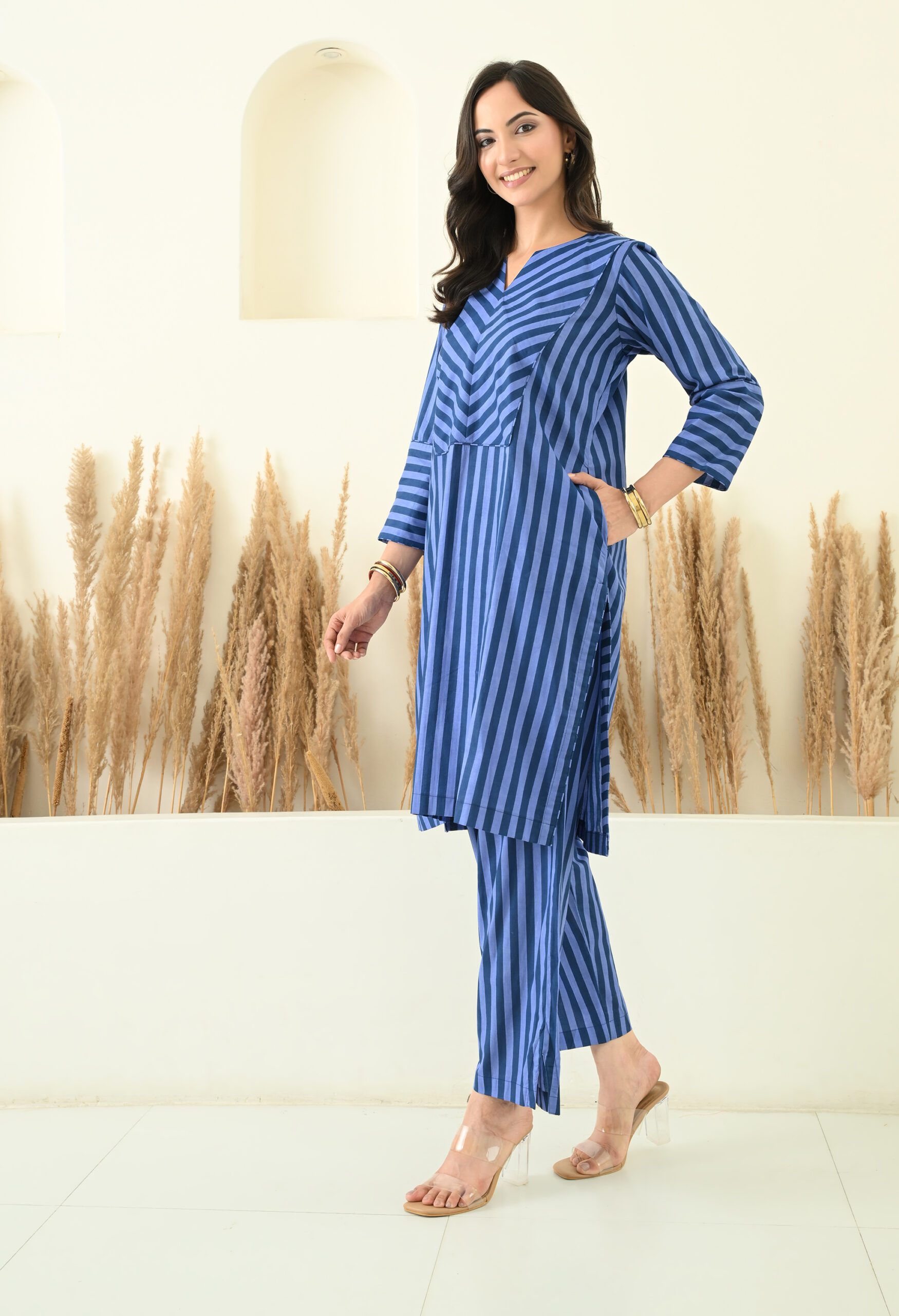 Stripes Printed Kurta and Pants Co-ord Set - Image 2