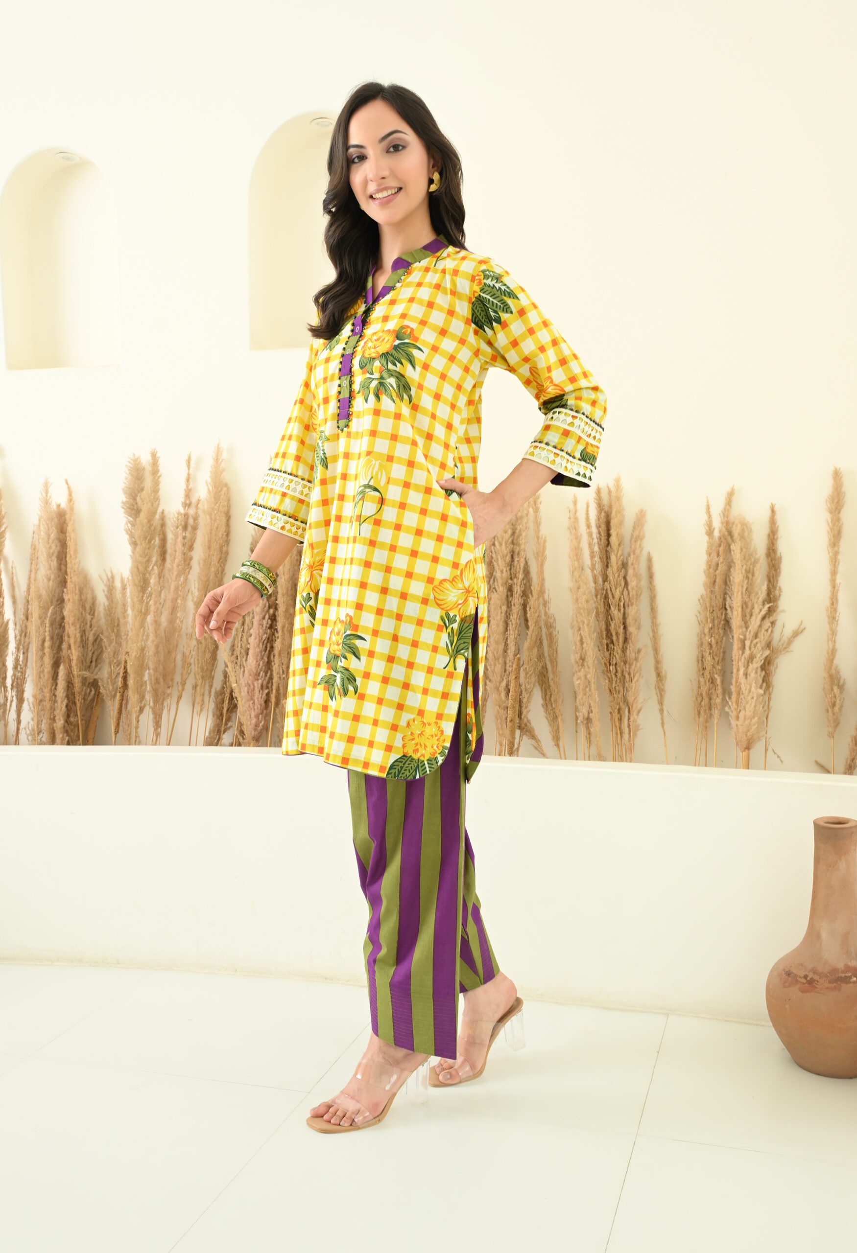 Floral and Stripes Printed Short Kurta Farshi Salwar Set - Image 2