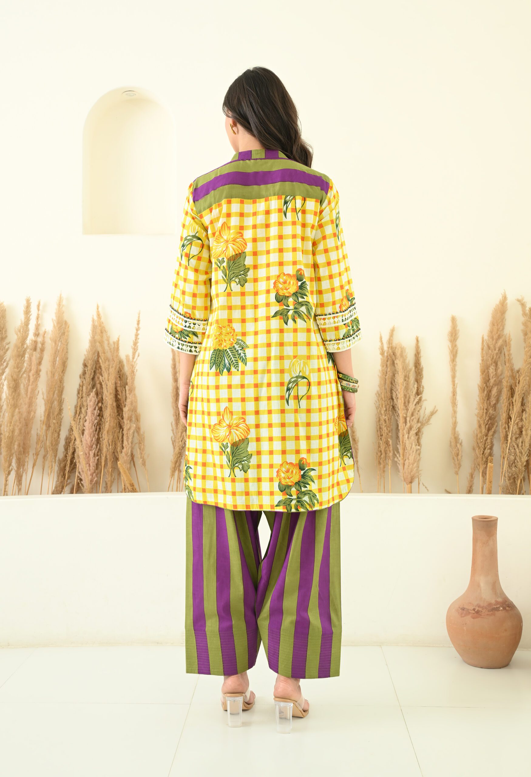 Floral and Stripes Printed Short Kurta Farshi Salwar Set - Image 4